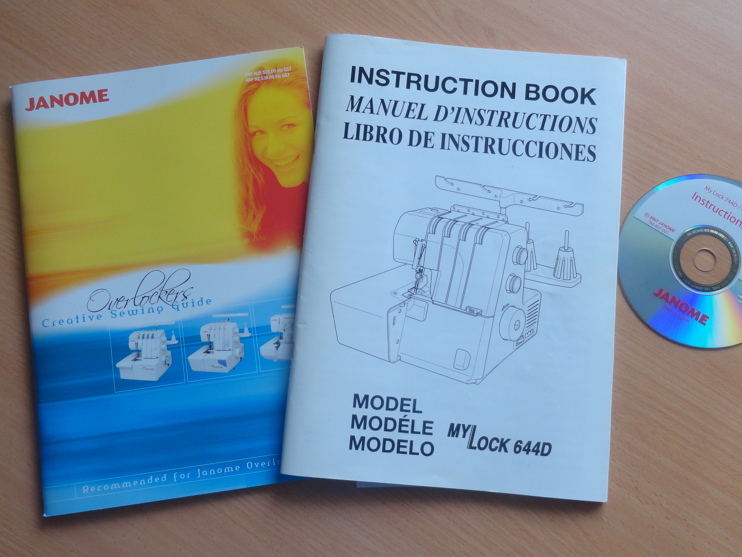 Janome MyLock 644D Overlocker Instructions and DVD